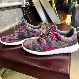 Nike Huarache Size 11